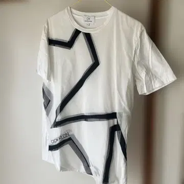 CALVIN KLEIN 그래픽 티셔츠 L 사이즈