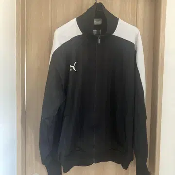 오 PUMA 블랙/화이트 저지