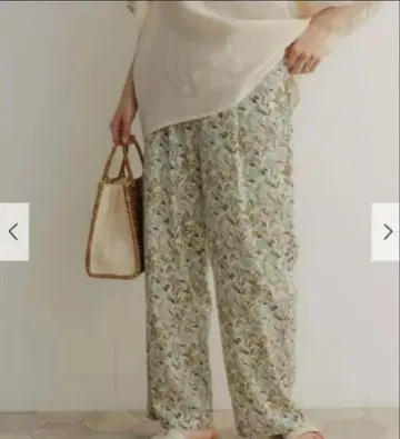 어반 리서치 도어스 플라워 프린트 이지 팬츠