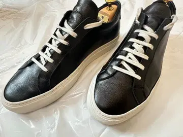 Common Projects 블랙 가죽 스니커즈 2432 40 7547