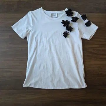 beBlumarine 플라워 장식 티셔츠