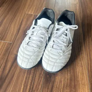 Mizuno 모나르시다 네오 축구화 24.5cm