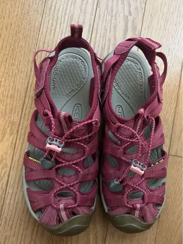 Keen 위스퍼 샌들 24.5cm