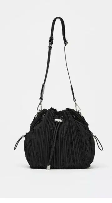 ZARA 플리츠 복조리 백