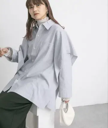 KBF 오버사이즈 라이트 그레이 셔츠