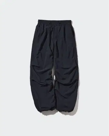 [ 새상품급 ] UNIQLO 파라슈트 팬츠 긴 길이 M 블랙