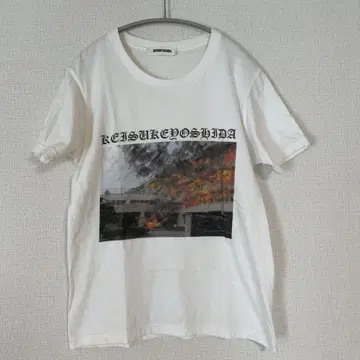 KEISUKEYOSHIDA 프론트 학교 화재 이미지 티셔츠