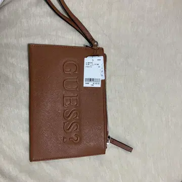 GUESS? 브라운 클러치백 MW173