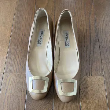 elegance 베이지 스퀘어 버클 펌프스 23cm