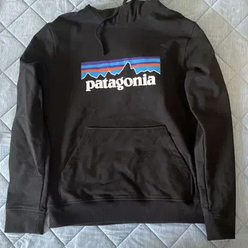 patagonia 블랙 S 사이즈 후드티