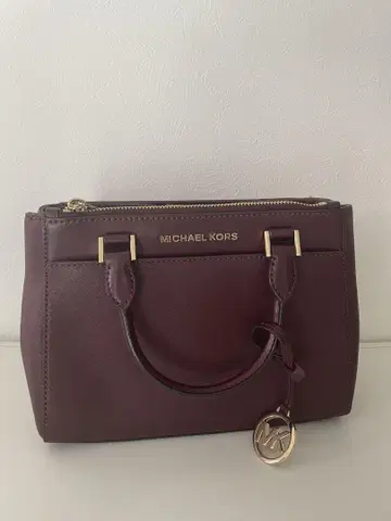 MICHAEL KORS 버건디 핸드백