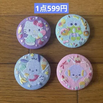 산리오 캐릭터즈 자수 캔뱃지