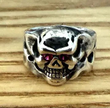 Travis Walker mini skull 반지