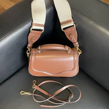 [ ZARA ] 크로스바디백 색상: 다크 골든 브라운