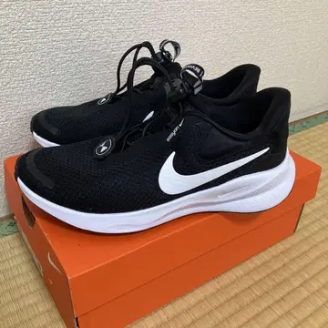 레볼루션 7 이지온 22.5cm