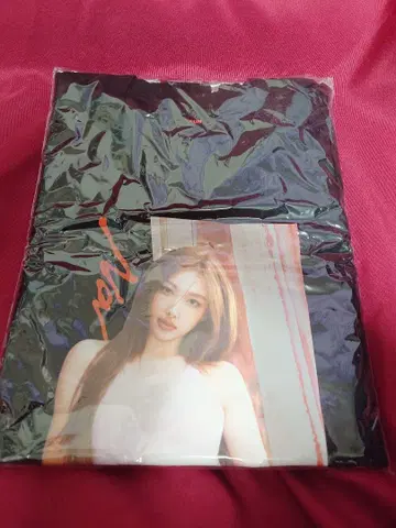 TWICE 나연 NAYEON 티셔츠 L 사이즈