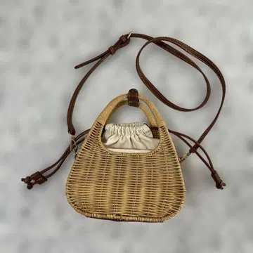 ZARA 바스켓 핸드백