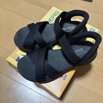 스케쳐스 샌들 슬립인스 23cm