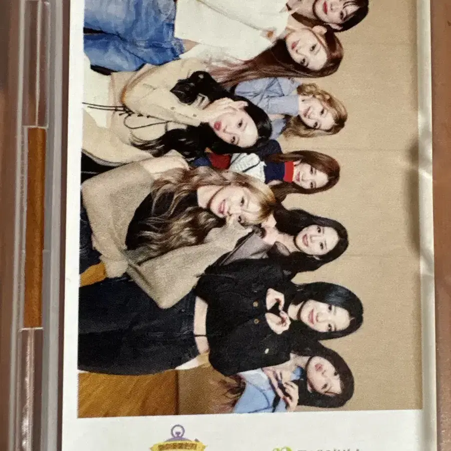 28000⭐メンバー本人⭐全員サイン入り⭐fromis_9⭐2トレカ付き⭐ 28000⭐メンバー本人⭐全員サイン入り⭐fromis_9⭐2トレカ付き