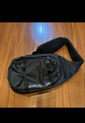 patagonia 바디백 블랙