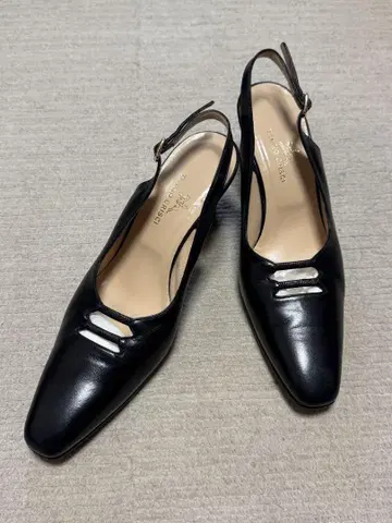 TANIMOCRISCI 블랙 샌들 37