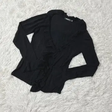 [ c5511 ] DKNY 긴팔 티셔츠 블랙 프릴