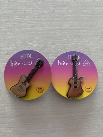 hide 기타형 핀 배지 2세트