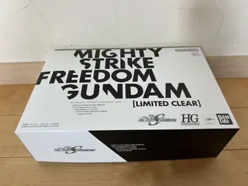 HG 마이티 스트라이크 프리덤 건담 리미티드 클리어