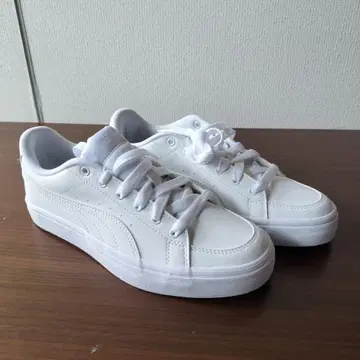 [새상품] Puma 푸마 화이트 스니커즈 여성용 23.5cm
