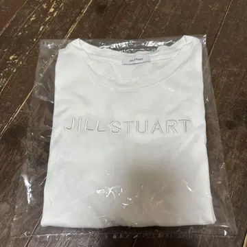 질스튜어트 티셔츠 화이트