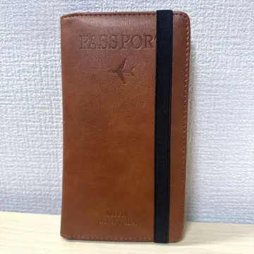 브라운 가죽 여권 케이스