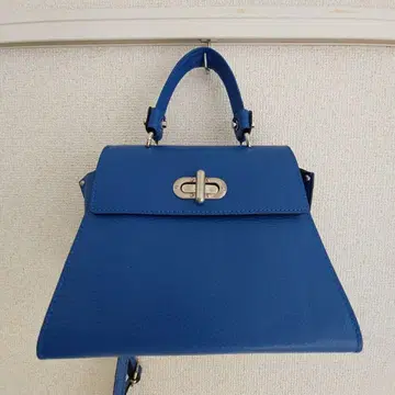 새상품급 genuine leather 천연 가죽 파랑 숄더백 2way