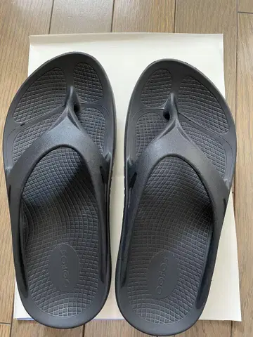 OOFOS 우포스 샌들