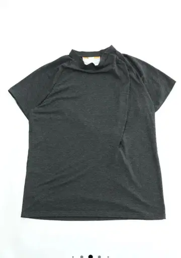 [ SULLEN ] 90's PULLPVER TOP