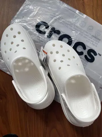 [택 포함 새상품] crocs 메가 크러쉬 클로그 화이트