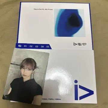 [ maho 포토 카드 포함 ] ExWHYZ / iD 초회 생산 한정판