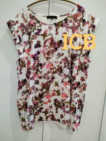새상품급 ICB 온워드 플라워 프린트 상의