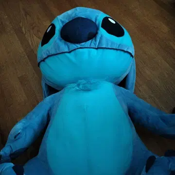 파란색 캐릭터 봉제 인형 빅 스티치