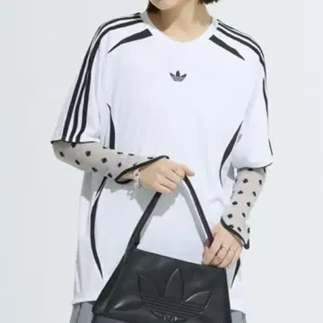 아디다스 티셔츠 반팔 아디컬러 팀가이스트 쓰리 스트라이프