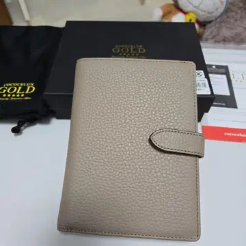 COCOCLOUX GOLD 이접이 통장, 보험증 등 넣는 곳 베이지