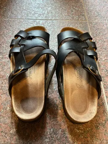 컴포트 샌들 블랙 스트랩