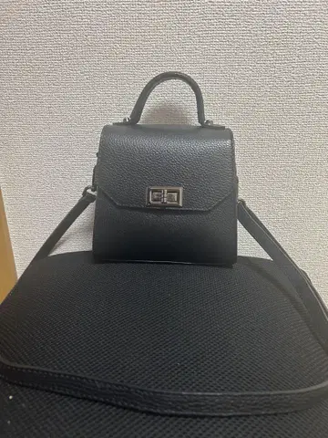 오렌티 숄더백