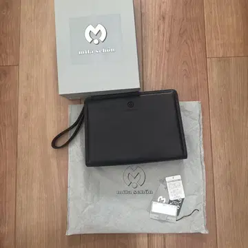 mila schon 블랙 가죽 클러치백 소가죽