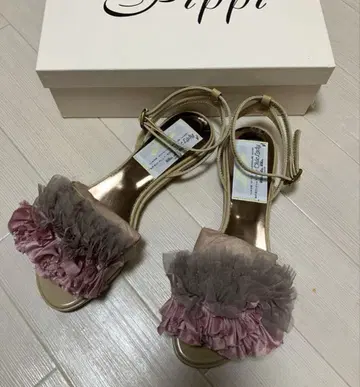 미사용 새상품 pippichic 샌들 37.5
