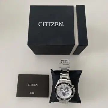 CITIZEN Eco-Drive 시계 화이트/블랙
