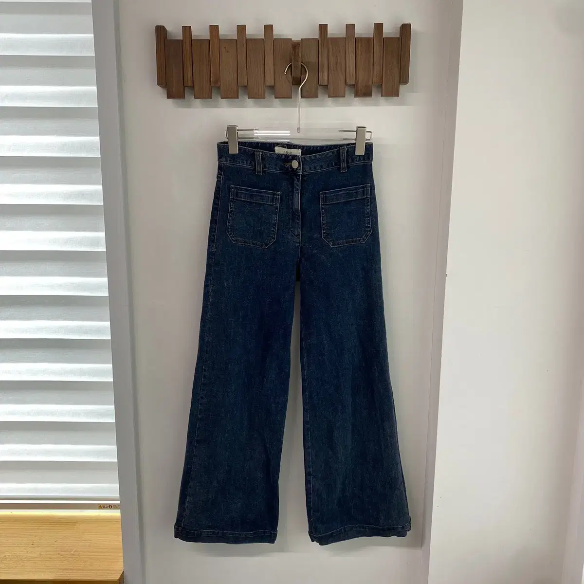【YOURNUS】Wir Side Pintuck Wide Denim YOURNUS】Wir Side Pintuck Wide Denim Mid Rise Pintuck Wide