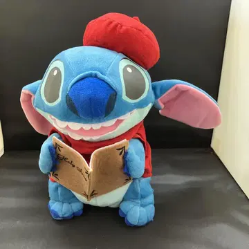 스티치 봉제 인형 빨간 옷
