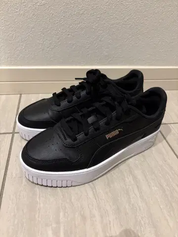 PUMA 블랙 스니커즈 합성 피혁