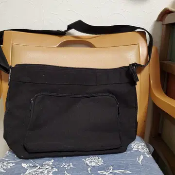 블랙 숄더백