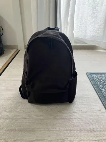 무인양품 어깨 부담을 덜어주는 발수 럭색 브라운